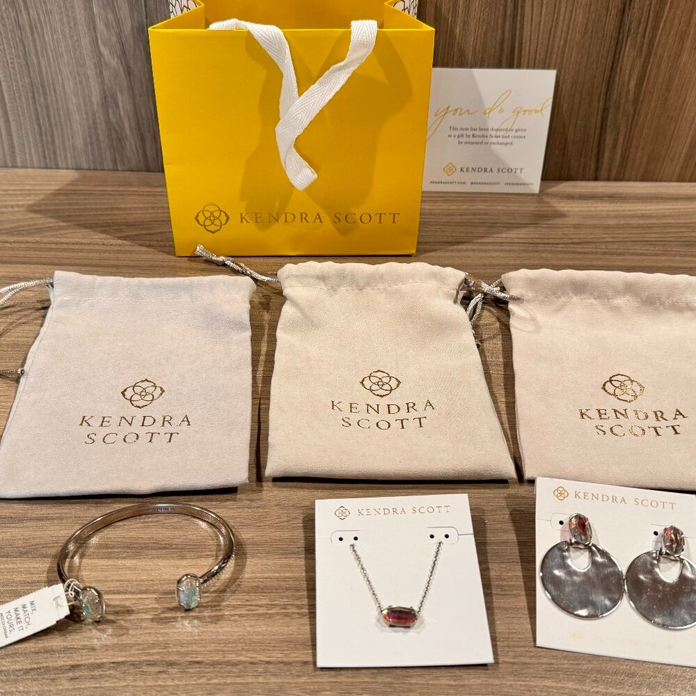 Kendra Scott Deena Hoop Earrings/Ever Necklace/Elton Bracelet in Dichroic Glass